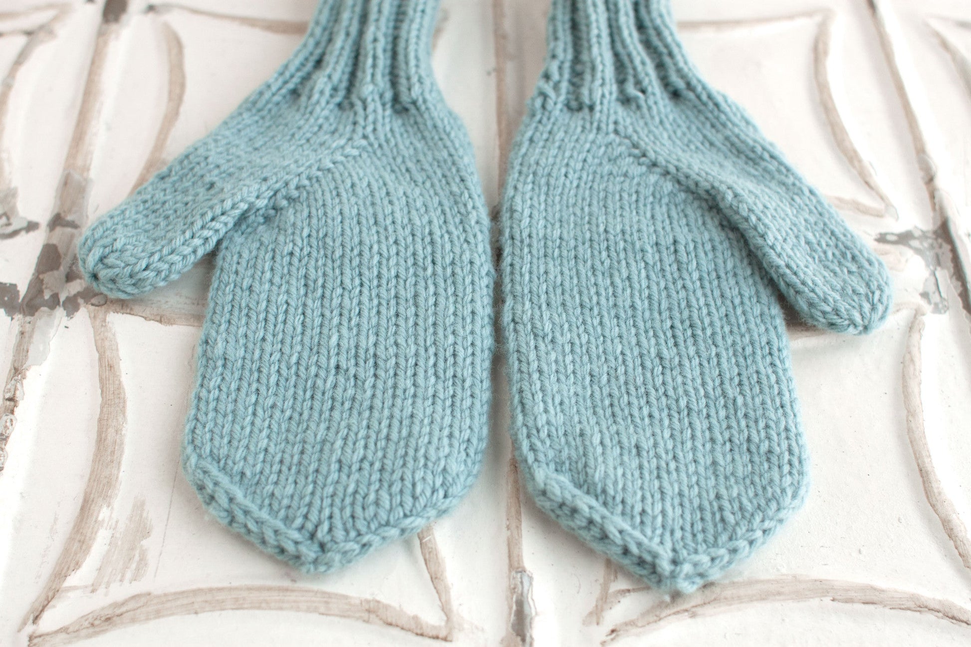 Basic Classic Worsted Mittens Close-up